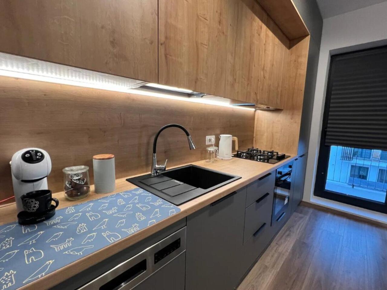 High-Rise Luxury Apartment With Free Parking Bucarest Extérieur photo