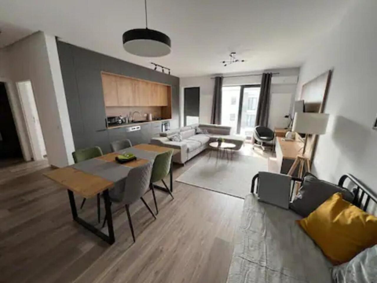 High-Rise Luxury Apartment With Free Parking Bucarest Extérieur photo
