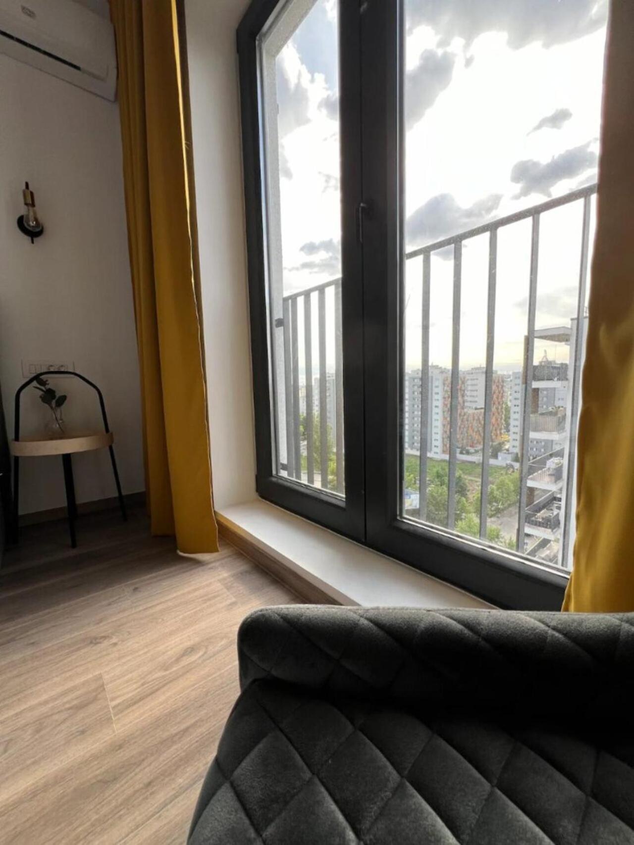 High-Rise Luxury Apartment With Free Parking Bucarest Extérieur photo