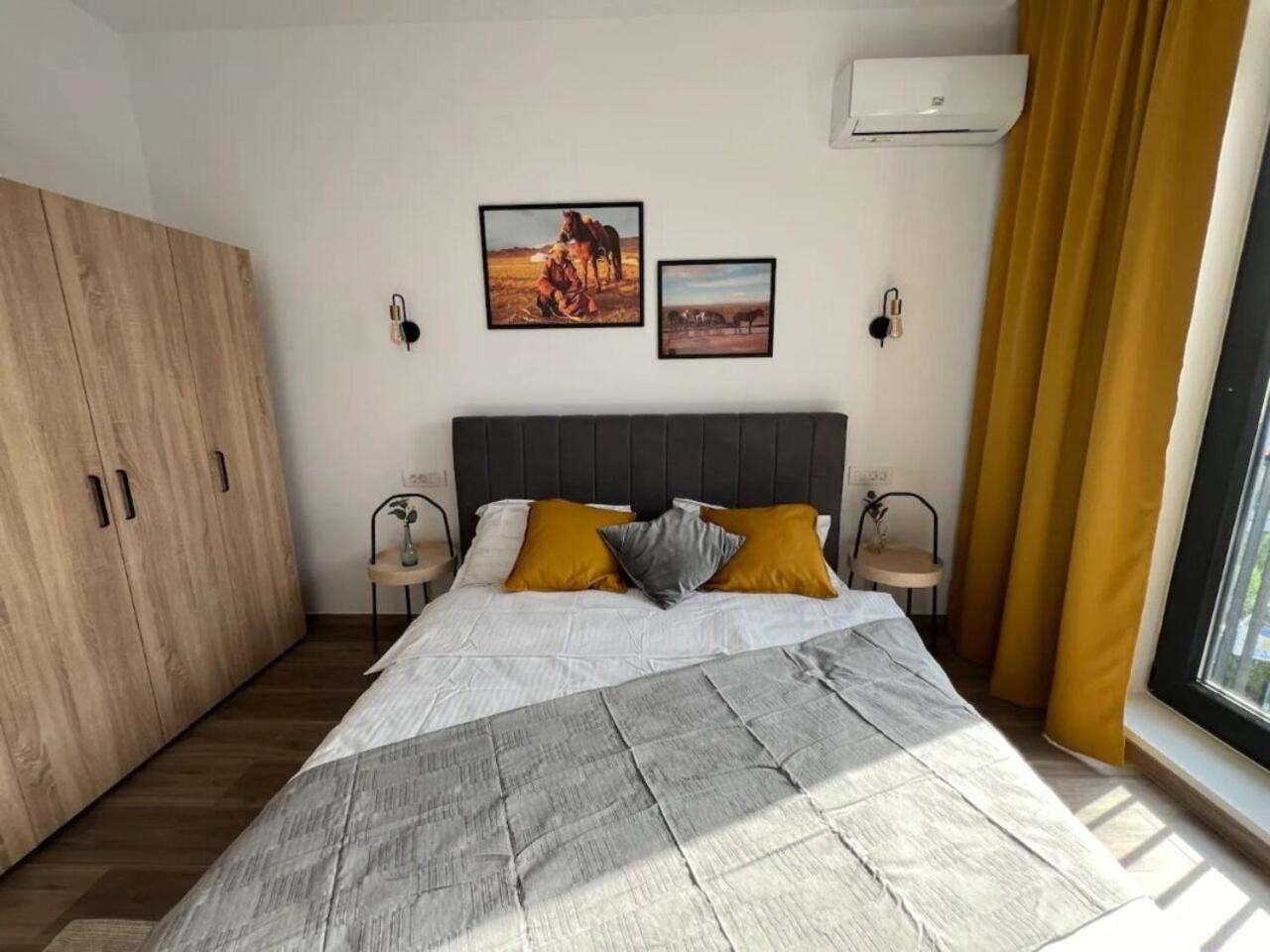 High-Rise Luxury Apartment With Free Parking Bucarest Extérieur photo