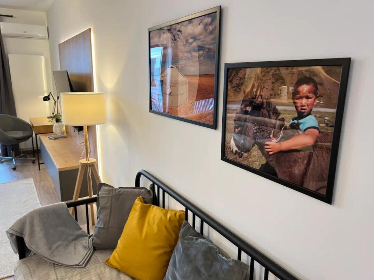 High-Rise Luxury Apartment With Free Parking Bucarest Extérieur photo