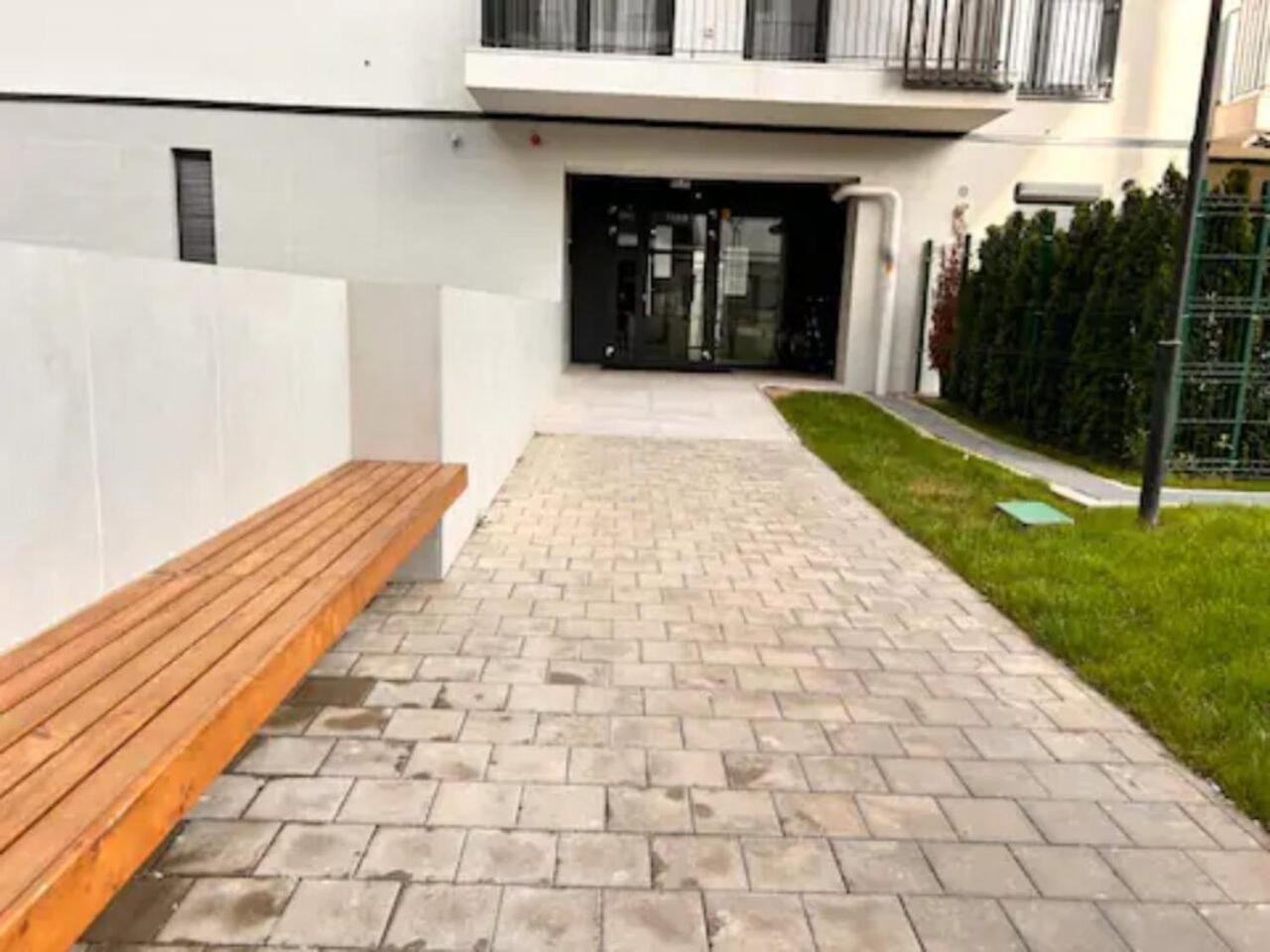 High-Rise Luxury Apartment With Free Parking Bucarest Extérieur photo