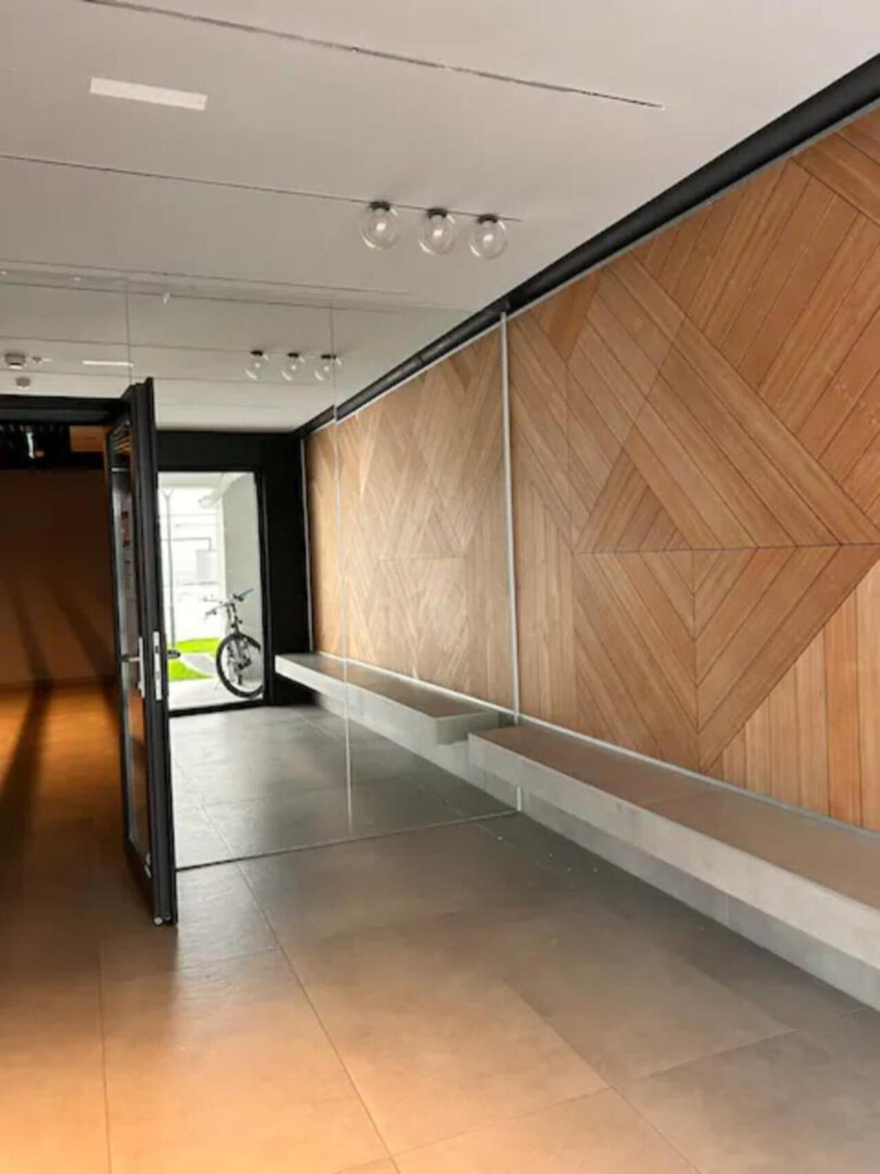 High-Rise Luxury Apartment With Free Parking Bucarest Extérieur photo